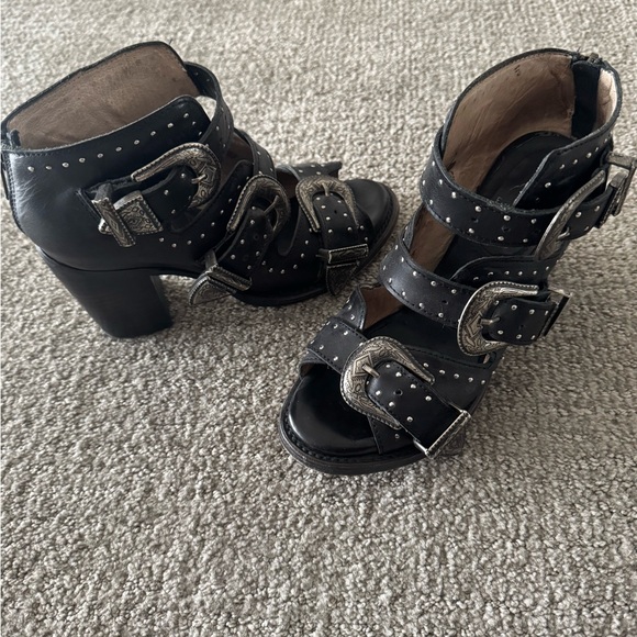 Freebird Violet Sandal black 8